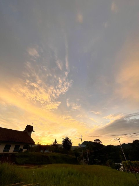 Long Ampung di Senja Hari